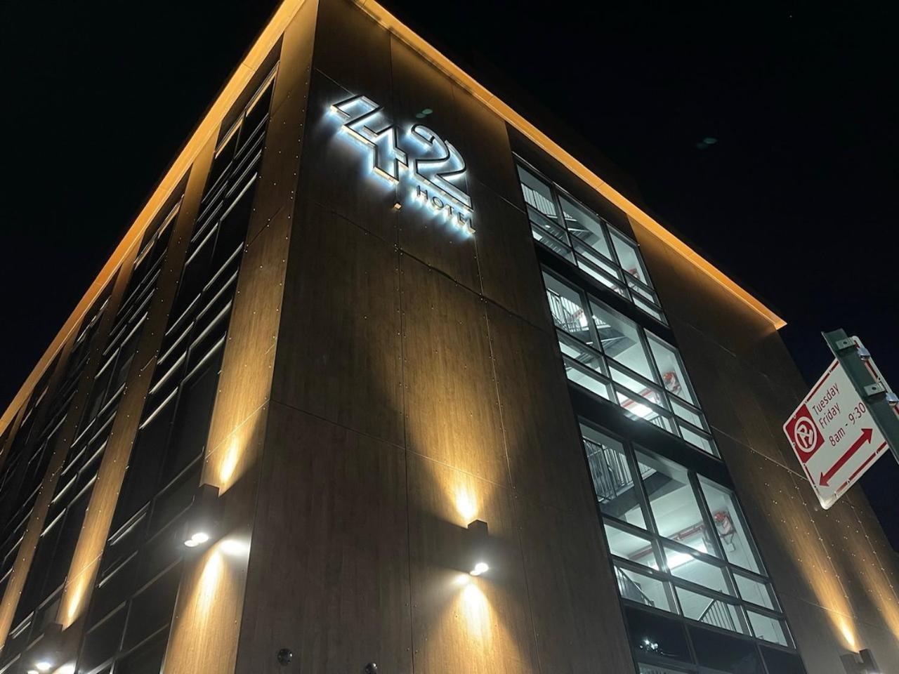 42 Hotel Williamsburg New York Exterior photo